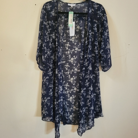 Kimono sheer navy, white florals - Picture 3 of 3